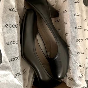 Black Ecco Heels
